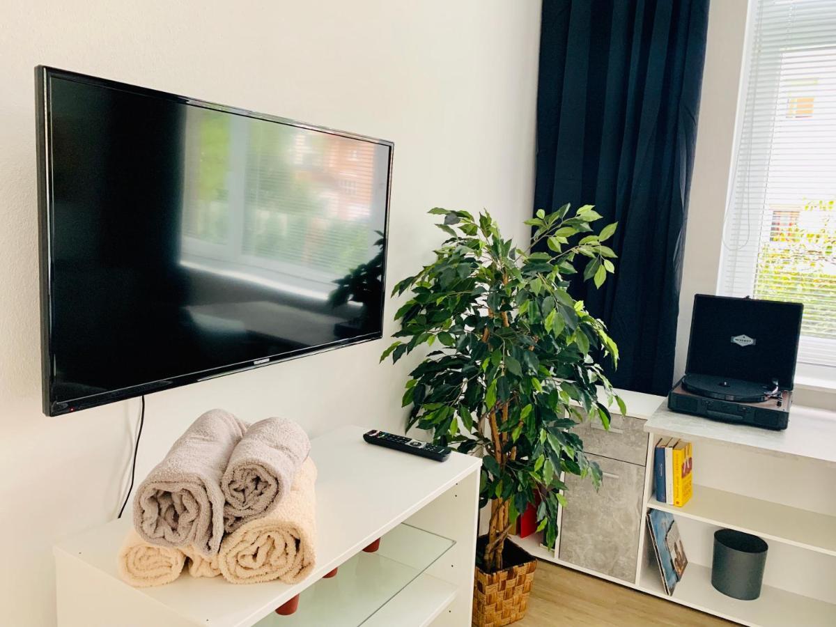 Moderner Bungalow, 20 Minuten Bis Hannover City, 24H Check-In Garbsen Esterno foto