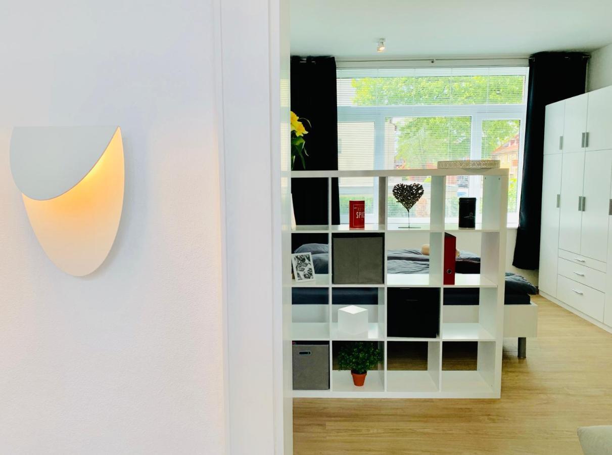 Moderner Bungalow, 20 Minuten Bis Hannover City, 24H Check-In Garbsen Esterno foto