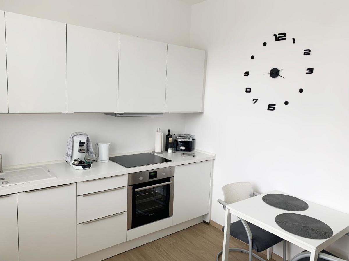 Moderner Bungalow, 20 Minuten Bis Hannover City, 24H Check-In Garbsen Esterno foto